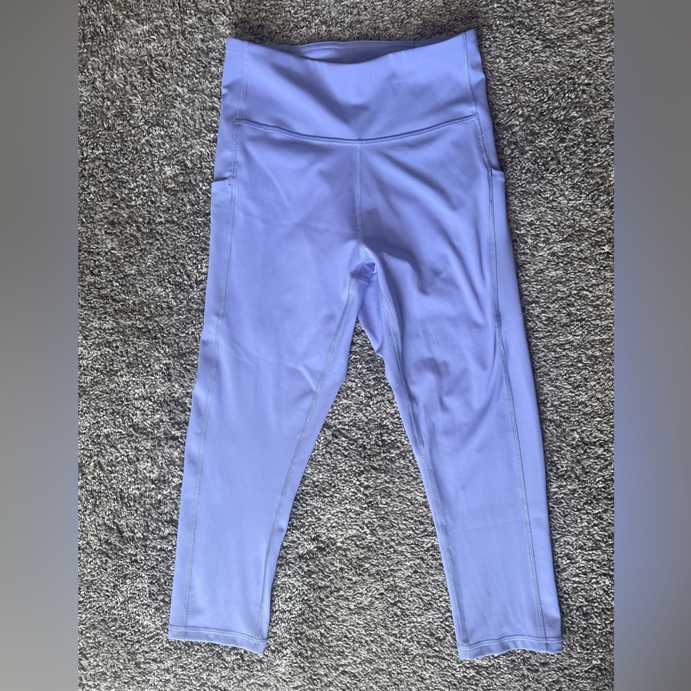 TEK GEAR Women’s Ultrastretch Pocket High-Waisted Capri Leggings